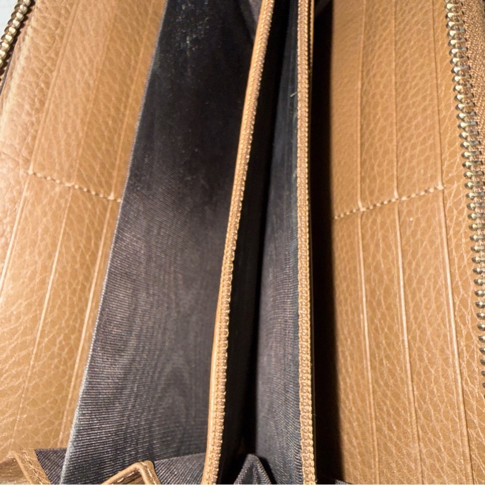Gucci Tan Leather bamboo tassle with Gold Logo - Picture 4 of 11